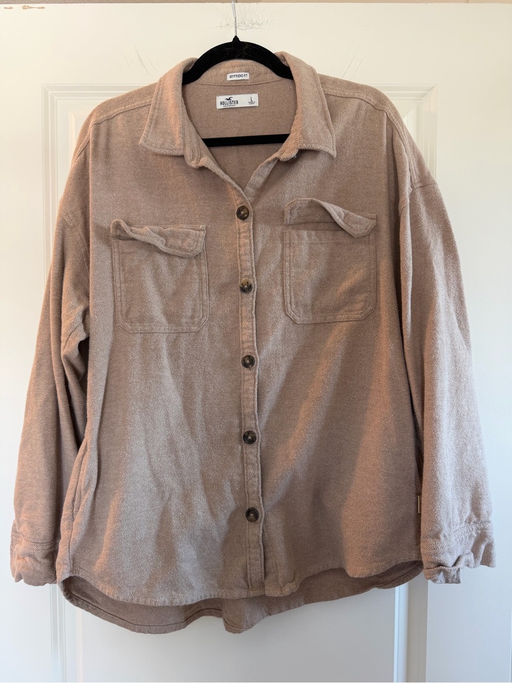 Hollister Boyfriend Fit Button-Up in Blush Pink